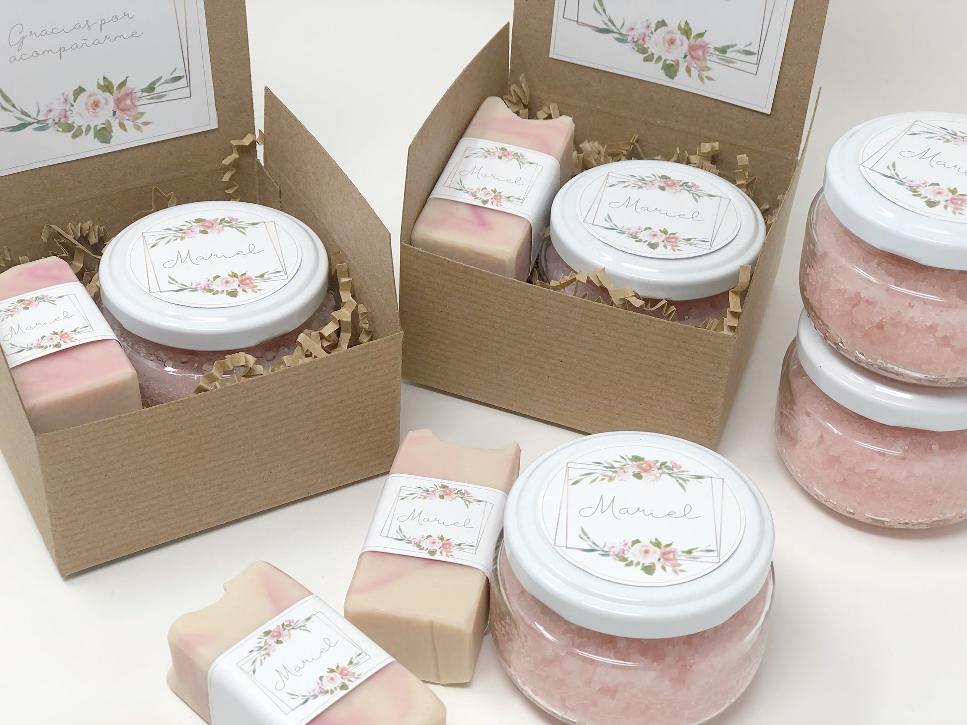 15 cajitas de exfoliante y jabón de 50g
